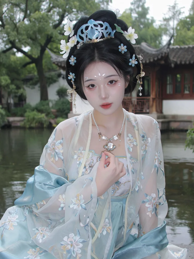 yeonwoo · 30