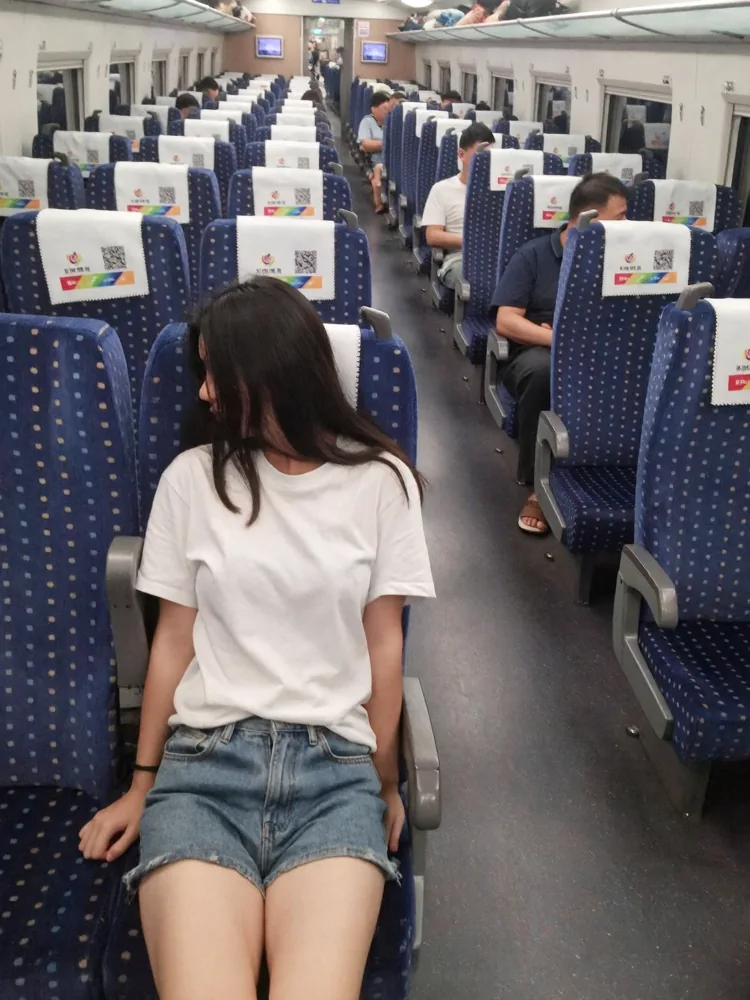 林深时见鹿,初静方闻松 · 21