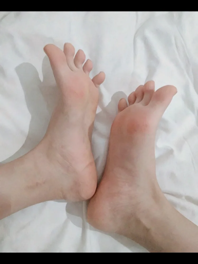 凌波微步,罗袜生尘 · 1